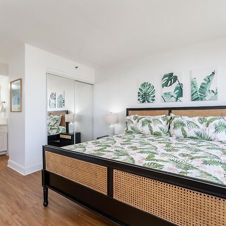 Apartamento Waikiki Banyan W-Ocean Views With Free Parking! Honolulu Exterior foto