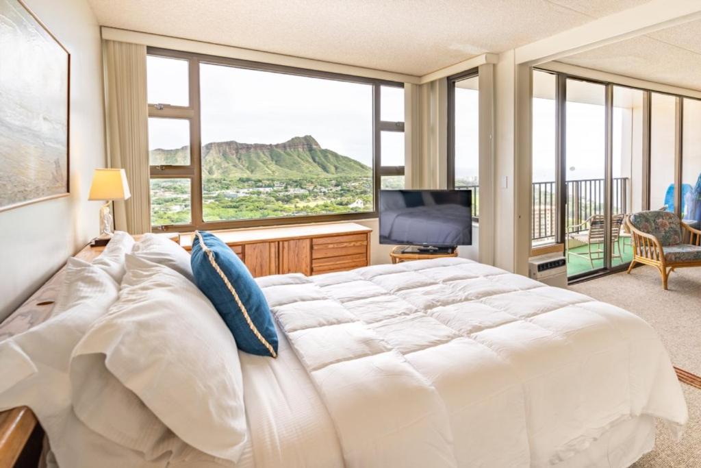Apartamento Waikiki Banyan W-Ocean Views With Free Parking! Honolulu Exterior foto