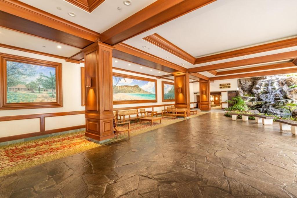 Apartamento Waikiki Banyan W-Ocean Views With Free Parking! Honolulu Exterior foto