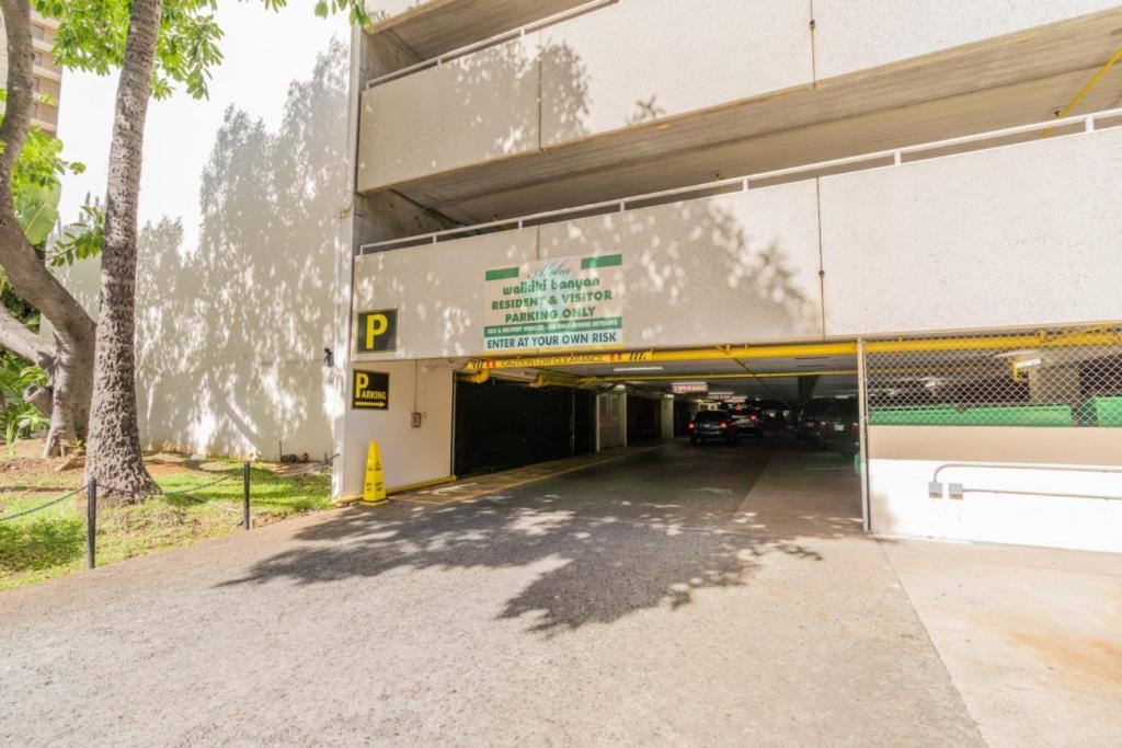 Apartamento Waikiki Banyan W-Ocean Views With Free Parking! Honolulu Exterior foto