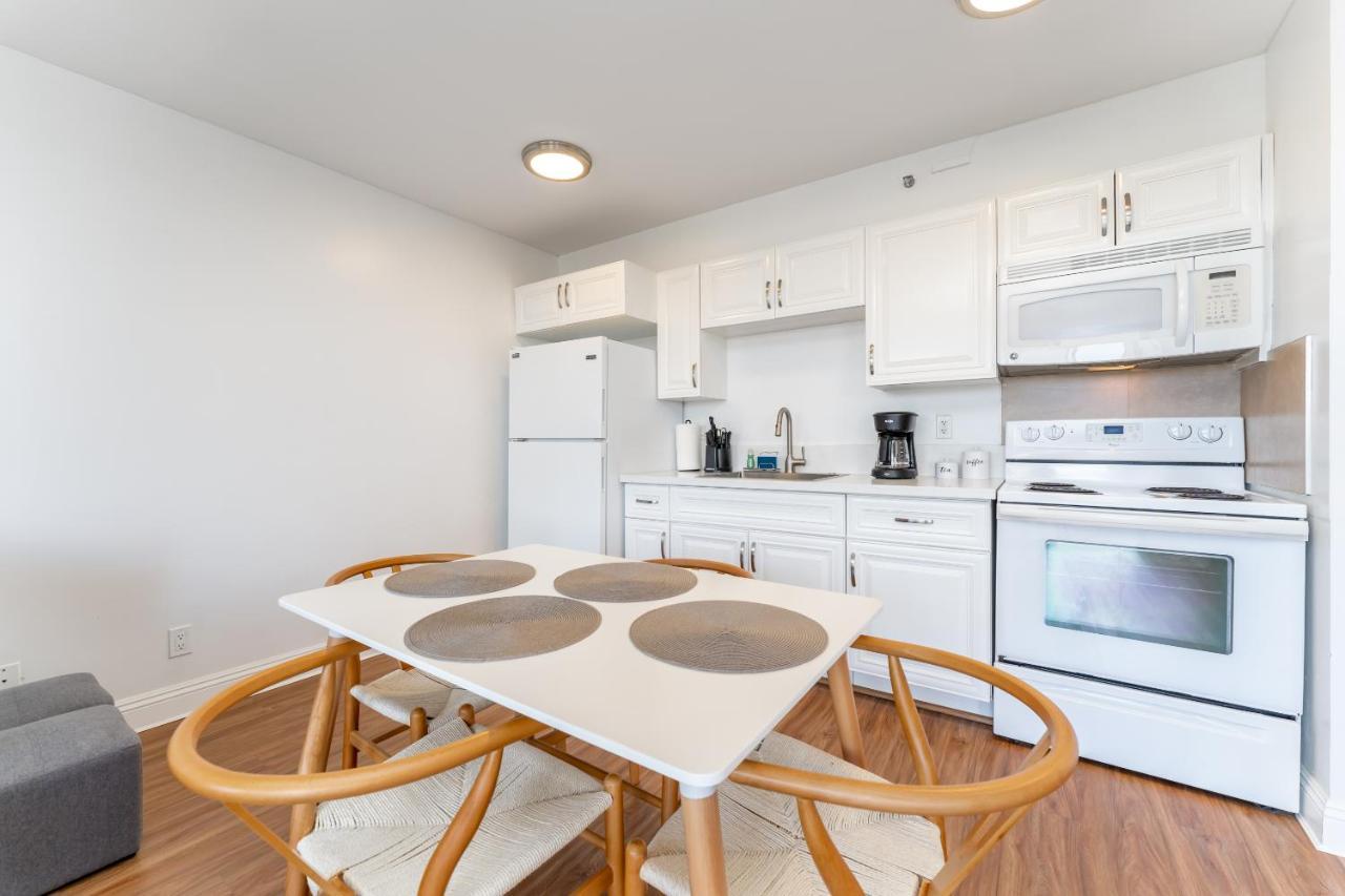 Apartamento Waikiki Banyan W-Ocean Views With Free Parking! Honolulu Exterior foto
