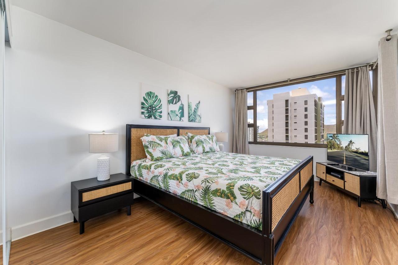 Apartamento Waikiki Banyan W-Ocean Views With Free Parking! Honolulu Exterior foto