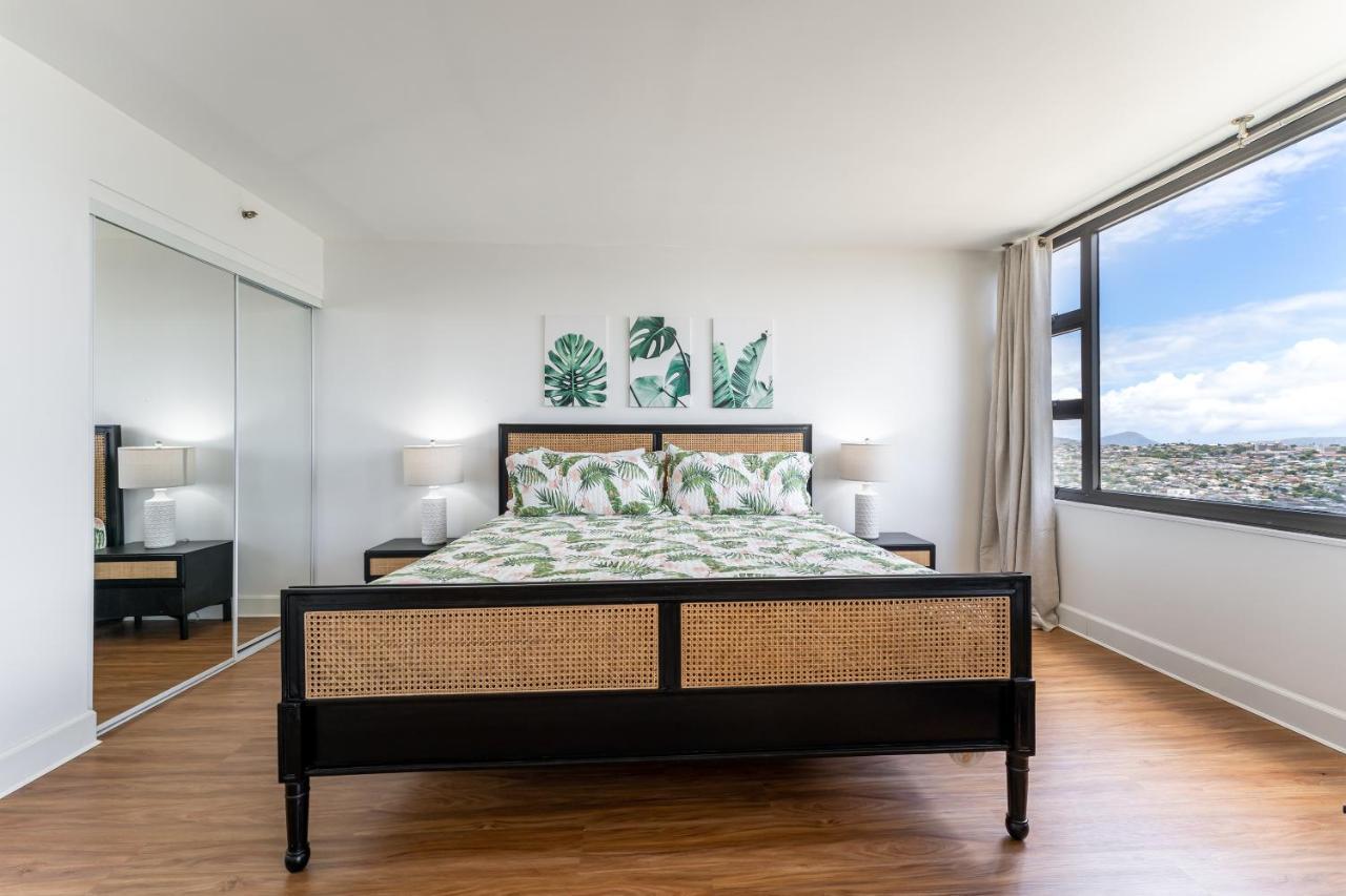 Apartamento Waikiki Banyan W-Ocean Views With Free Parking! Honolulu Exterior foto